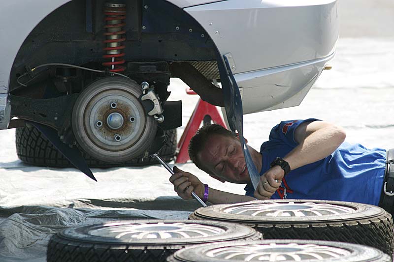 Otomotiv bakım ve teknik hizmet alanı